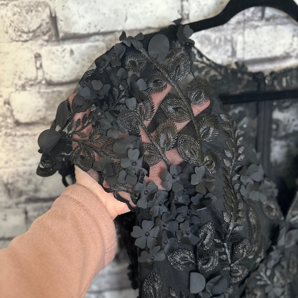 Carmen Marc Valvo Black Lace and Floral Maxi Dress Size 12 - Picture 9 of 11